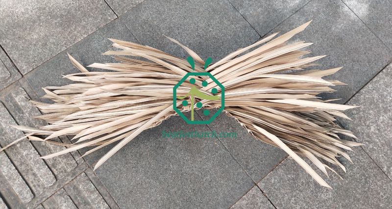 Artificial thatched roof ridge tile for tiki hut corner construction