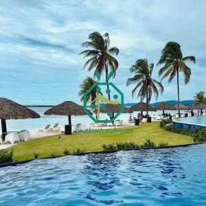 Mái nhà lợp tranh tổng hợp bền lâu tại Costa Rica